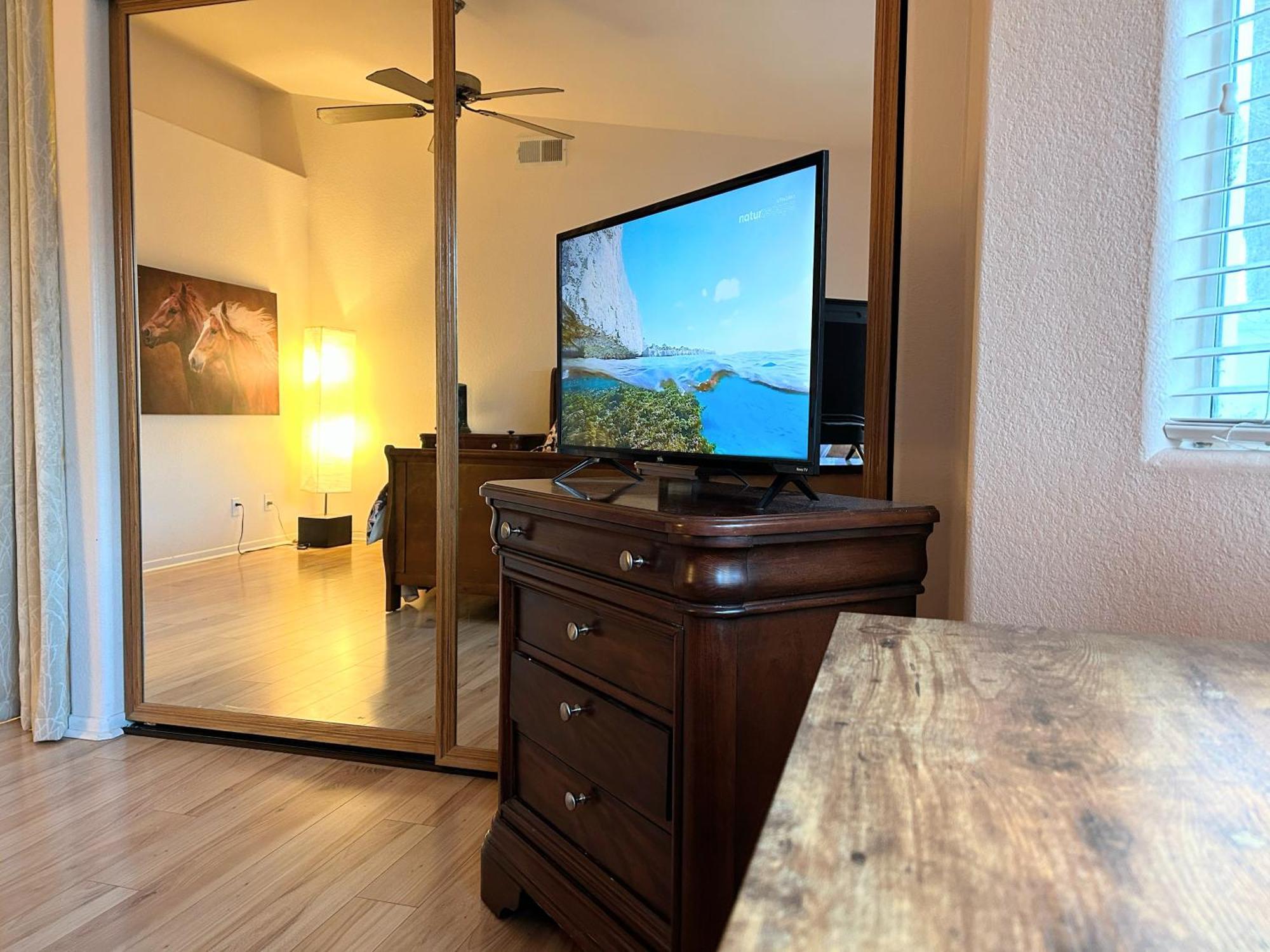 Golden Saddle Suite With Tv And Private Bathroom Hemet Buitenkant foto