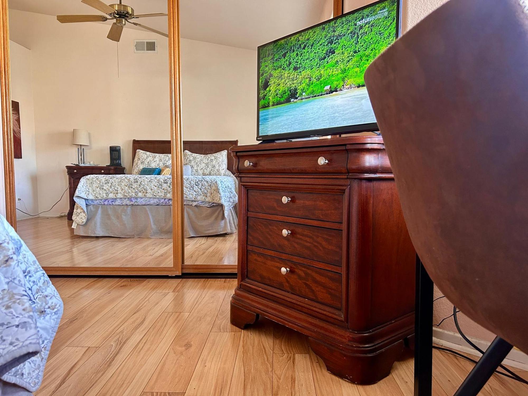 Golden Saddle Suite With Tv And Private Bathroom Hemet Buitenkant foto